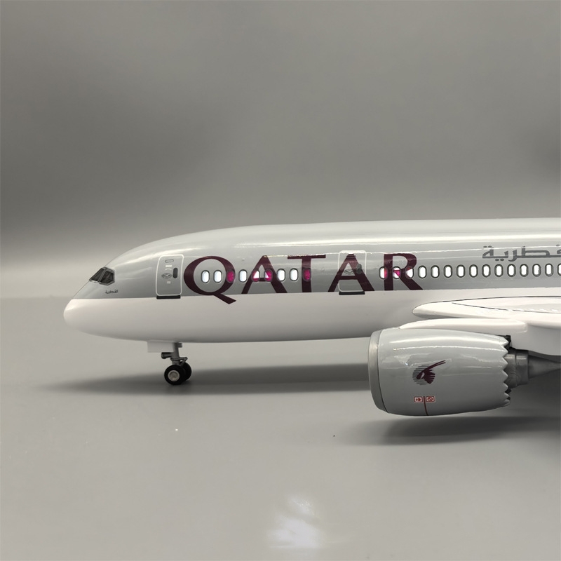Scala 1:130 43 cm 787 Jet Qata - Kids Toys Qatar recensione e prezzo